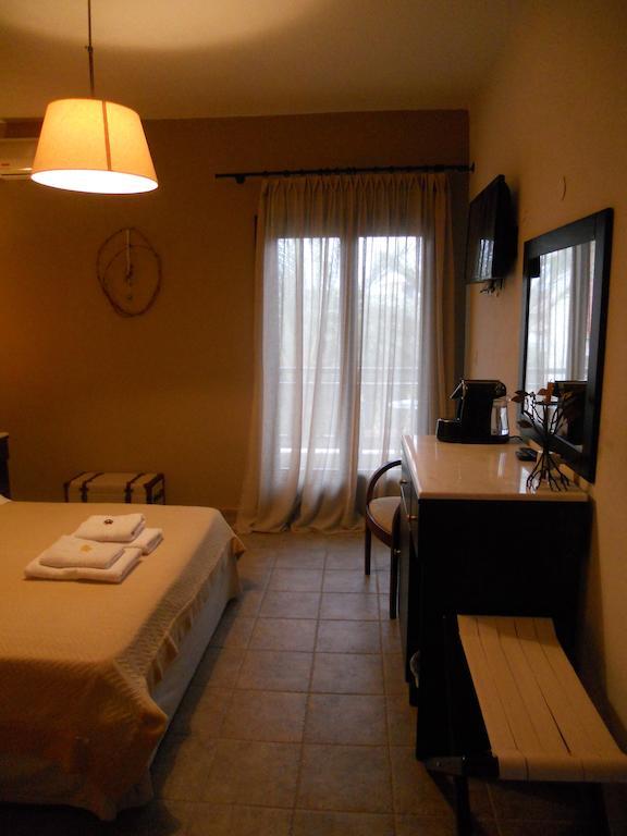 Dominici Hotel Ammouliani Exterior photo